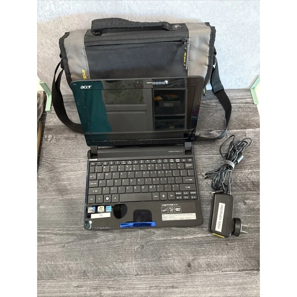 Acer Aspire One Mini Laptop With Case